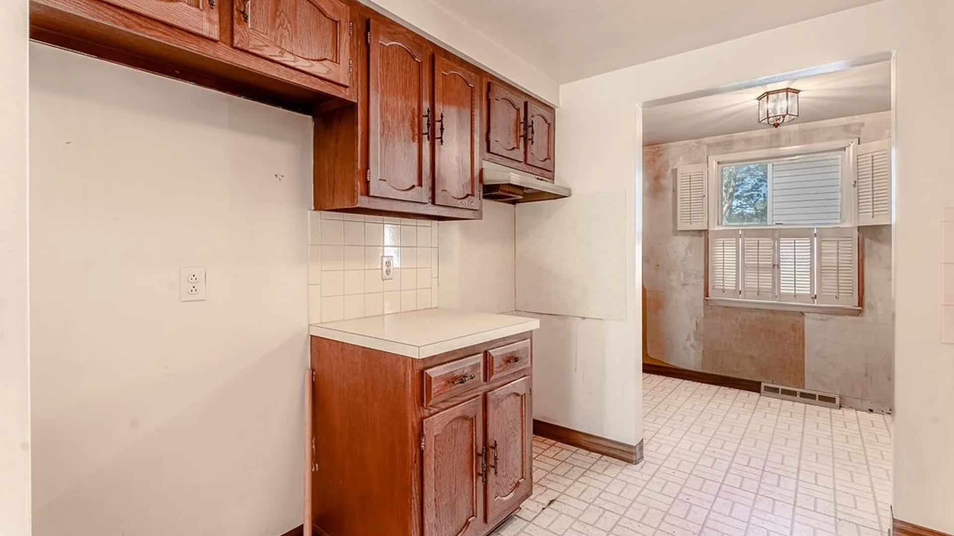Property at 666 W Ferry Street, Buffalo, NY 14222 12