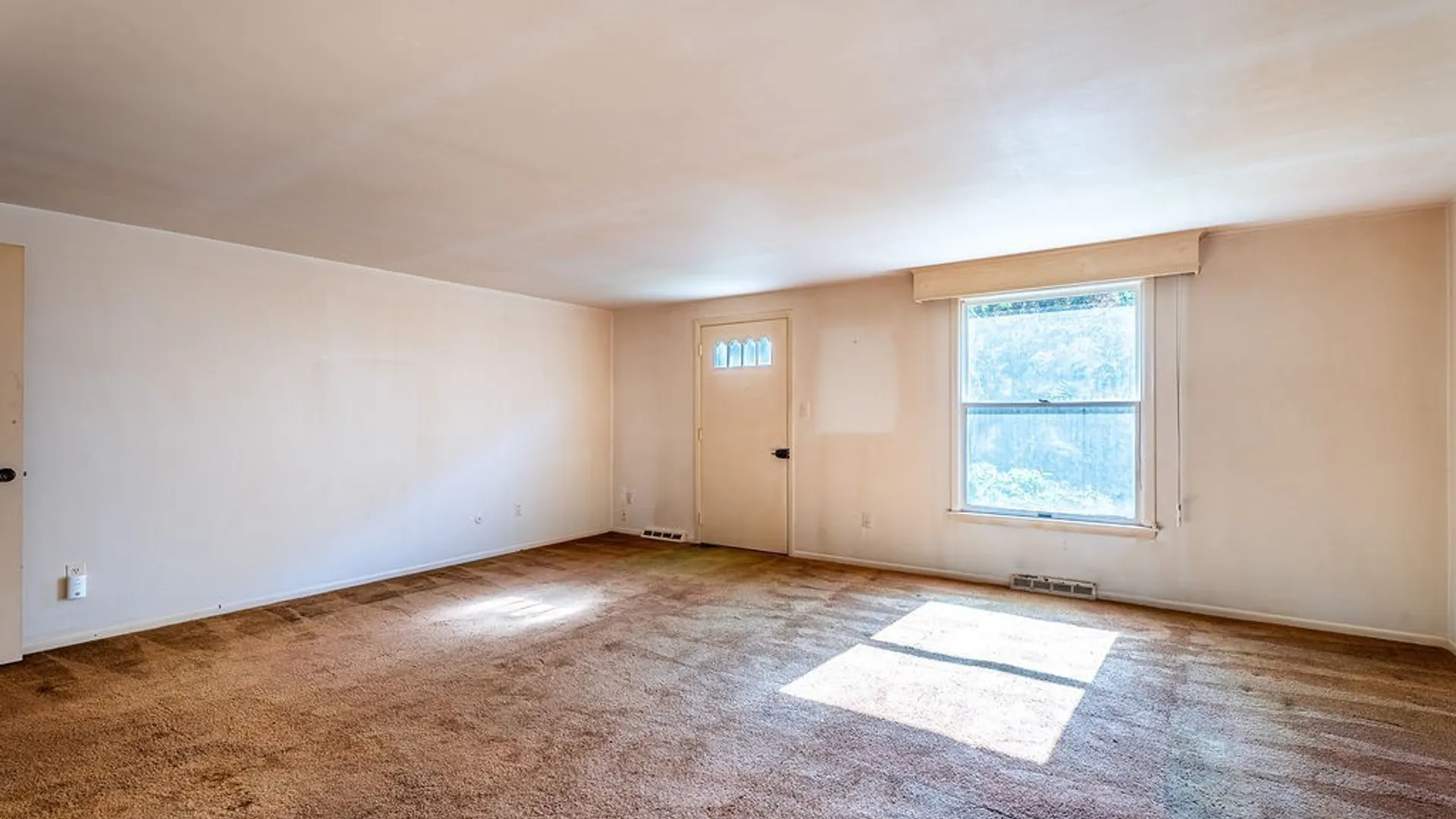 Property at 666 W Ferry Street, Buffalo, NY 14222 13