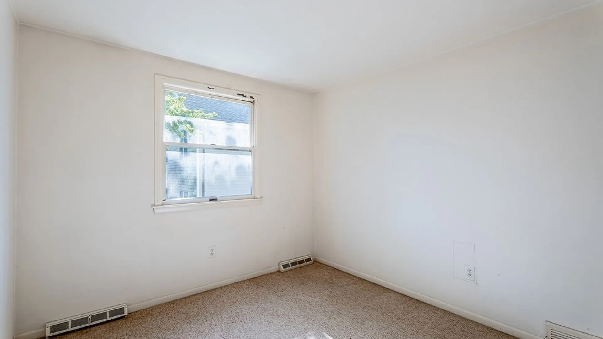 Property at 666 W Ferry Street, Buffalo, NY 14222 23