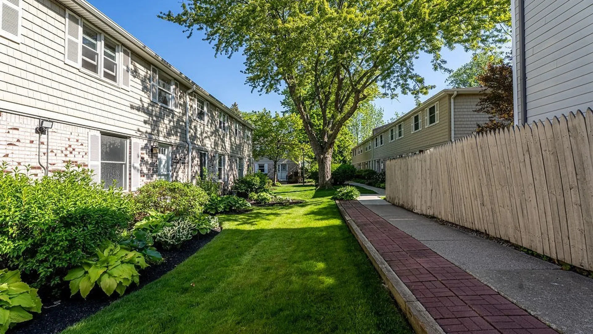 Property at 666 W Ferry Street, Buffalo, NY 14222 4