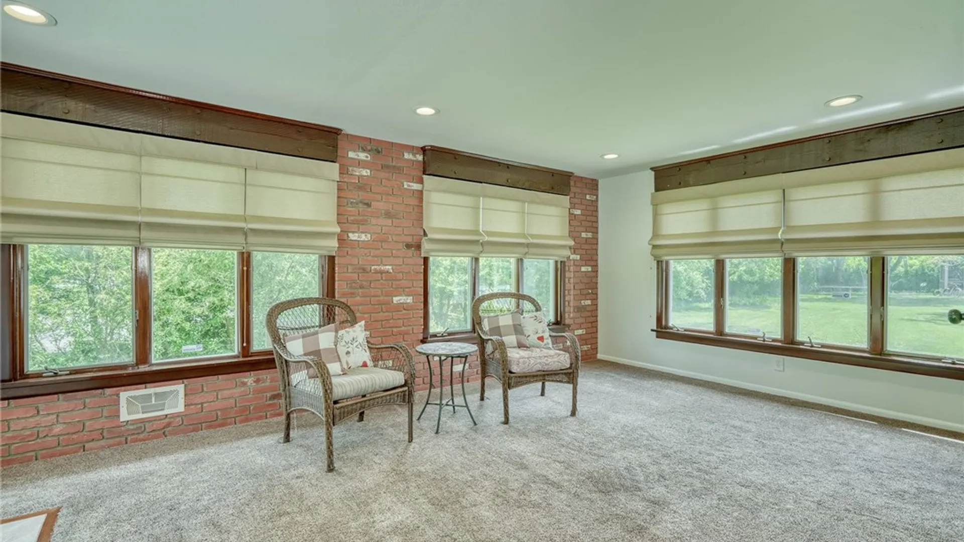 Property at 59 Beekman Place, Brighton, NY 14620 20