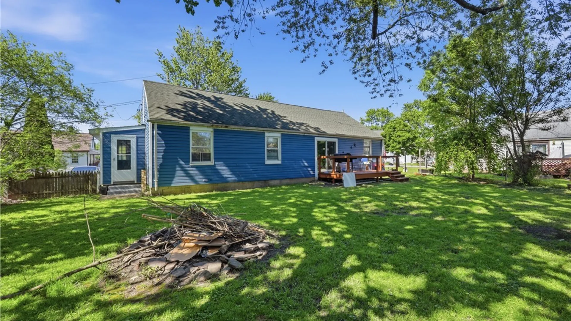Property at 11 Thoreau Court, Tonawanda, NY 14150 23