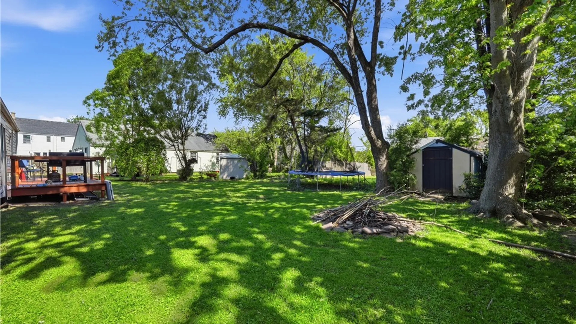 Property at 11 Thoreau Court, Tonawanda, NY 14150 24