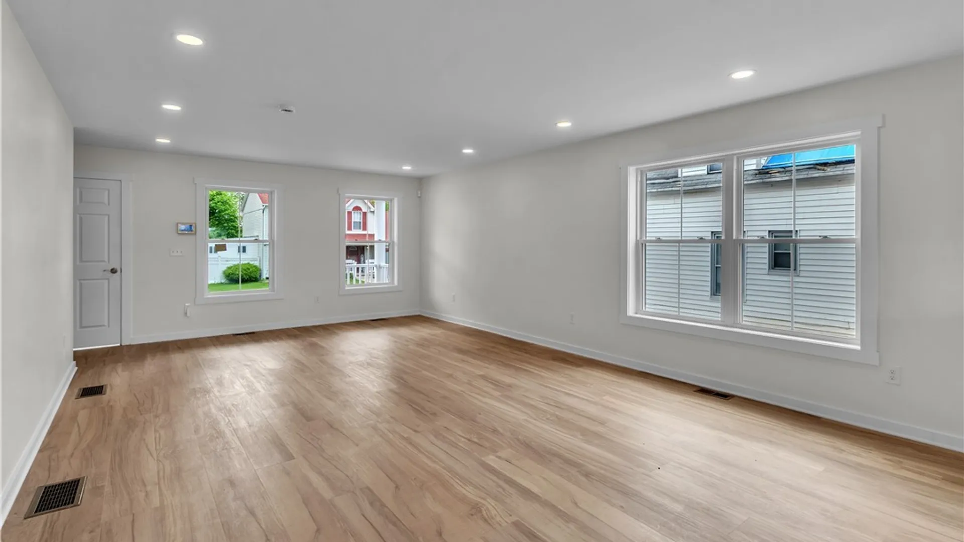 Property at 572 Adams St Street, Buffalo, NY 14211 9