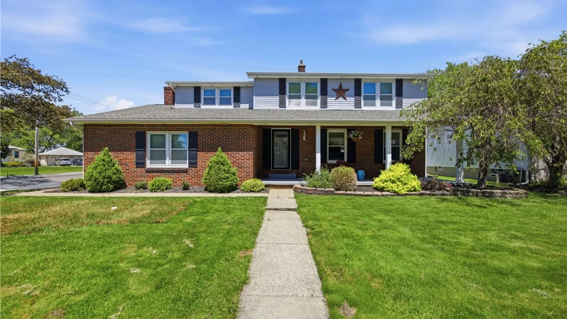 Property at 567 Borden Road, Cheektowaga, NY 14227 2