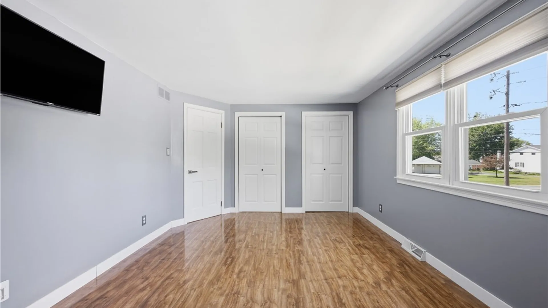 Property at 567 Borden Road, Cheektowaga, NY 14227 20