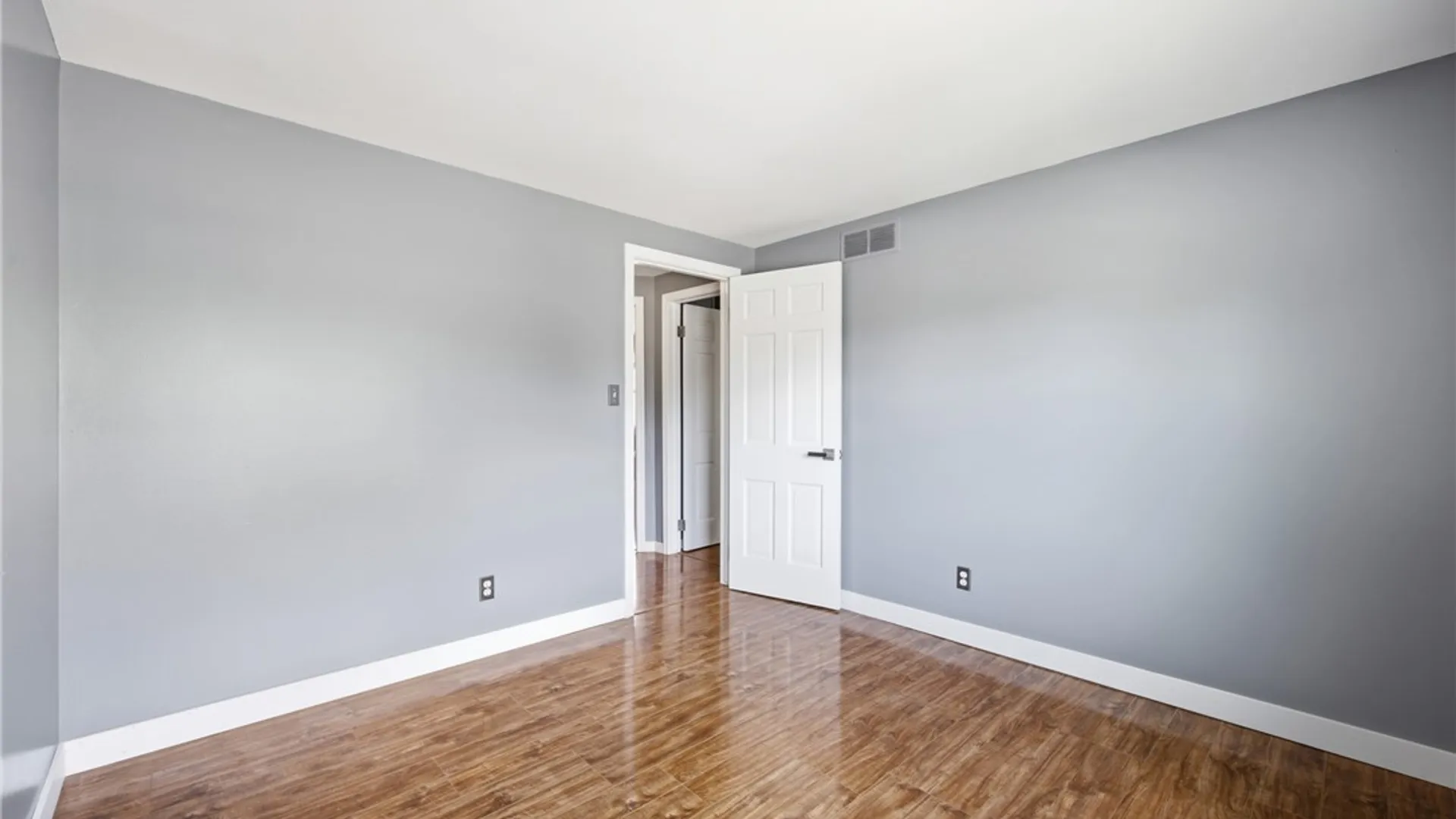 Property at 567 Borden Road, Cheektowaga, NY 14227 22