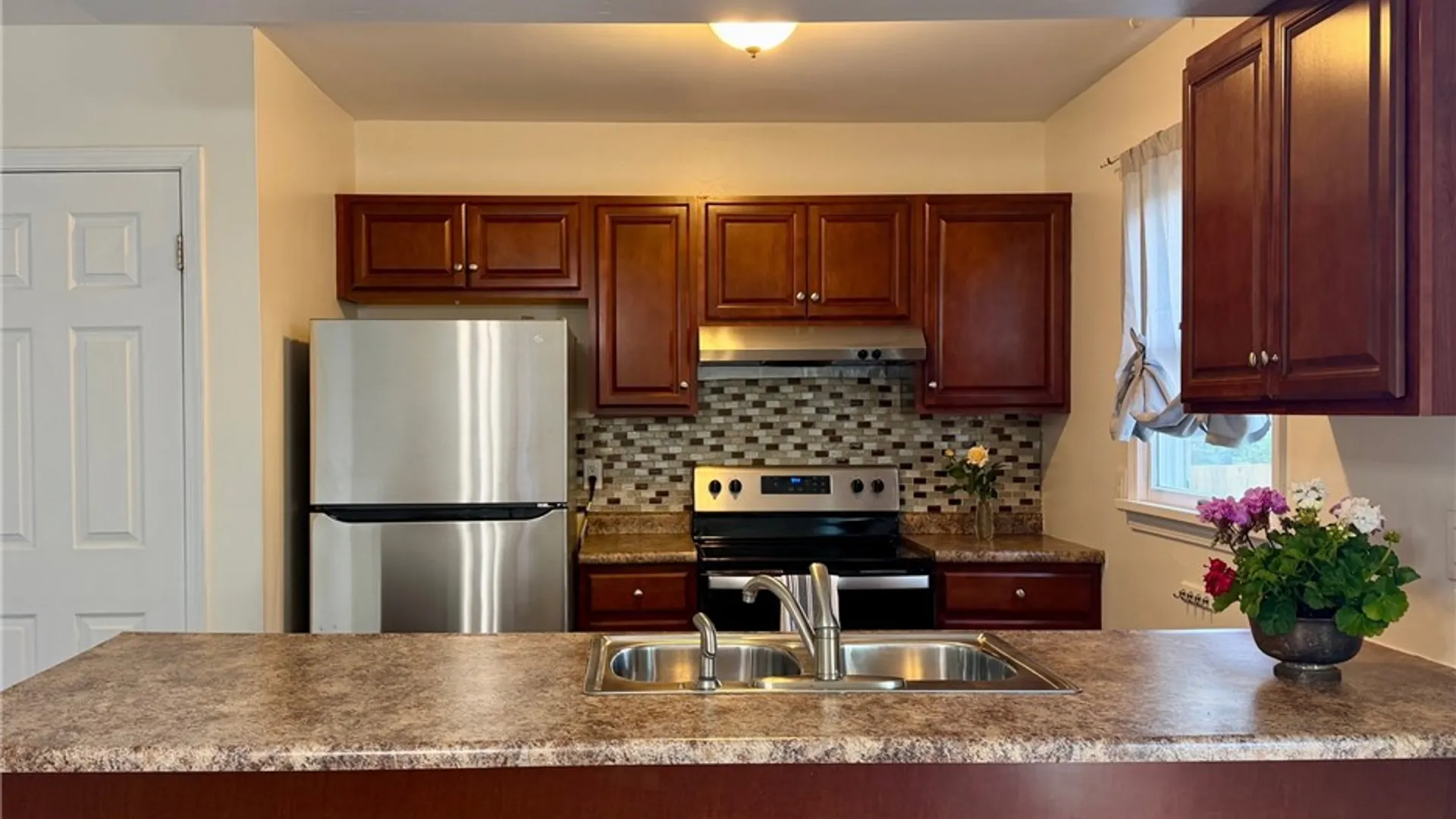 Property at 6437 Sterling Circle, Victor, NY 14564 7