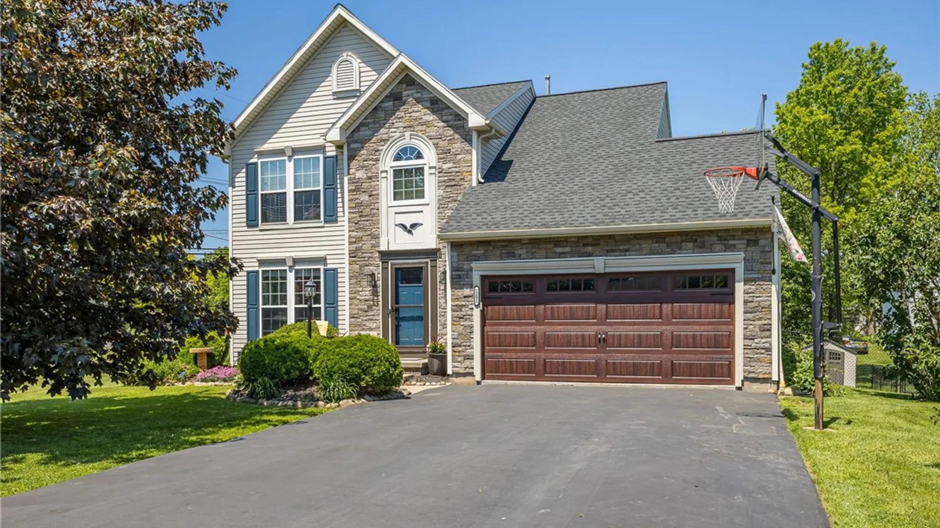 Property at 1201 Belmont Drive, Farmington, NY 14425 2