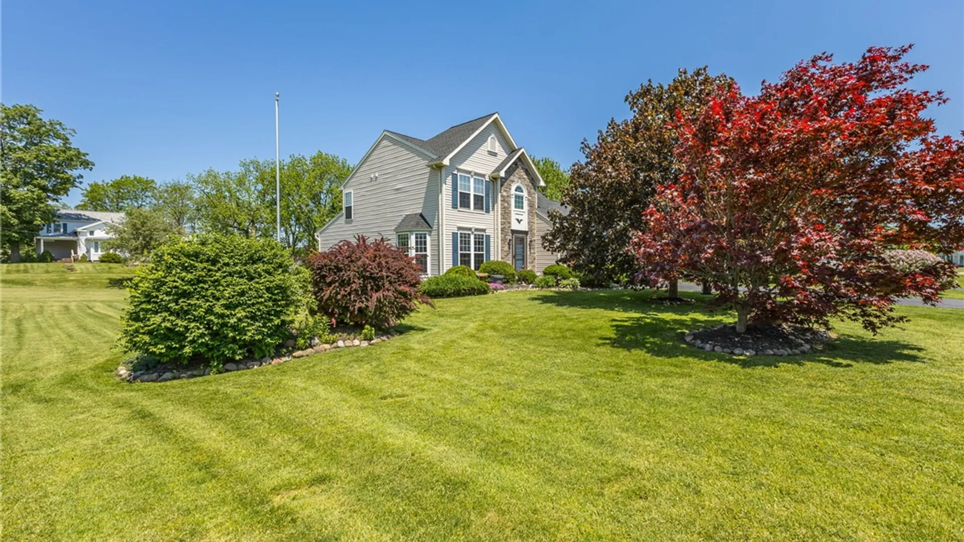 Property at 1201 Belmont Drive, Farmington, NY 14425 3