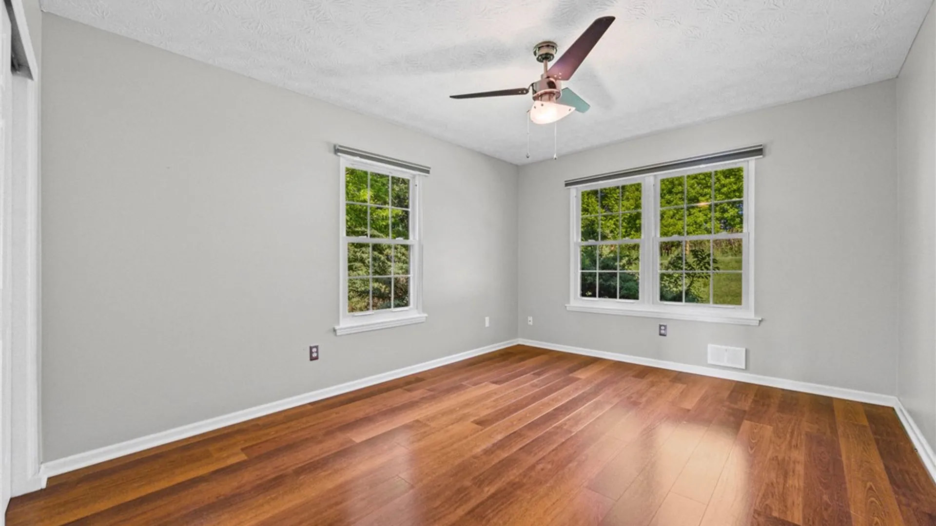 Property at 28 Beacon HI, Perinton, NY 14450 24