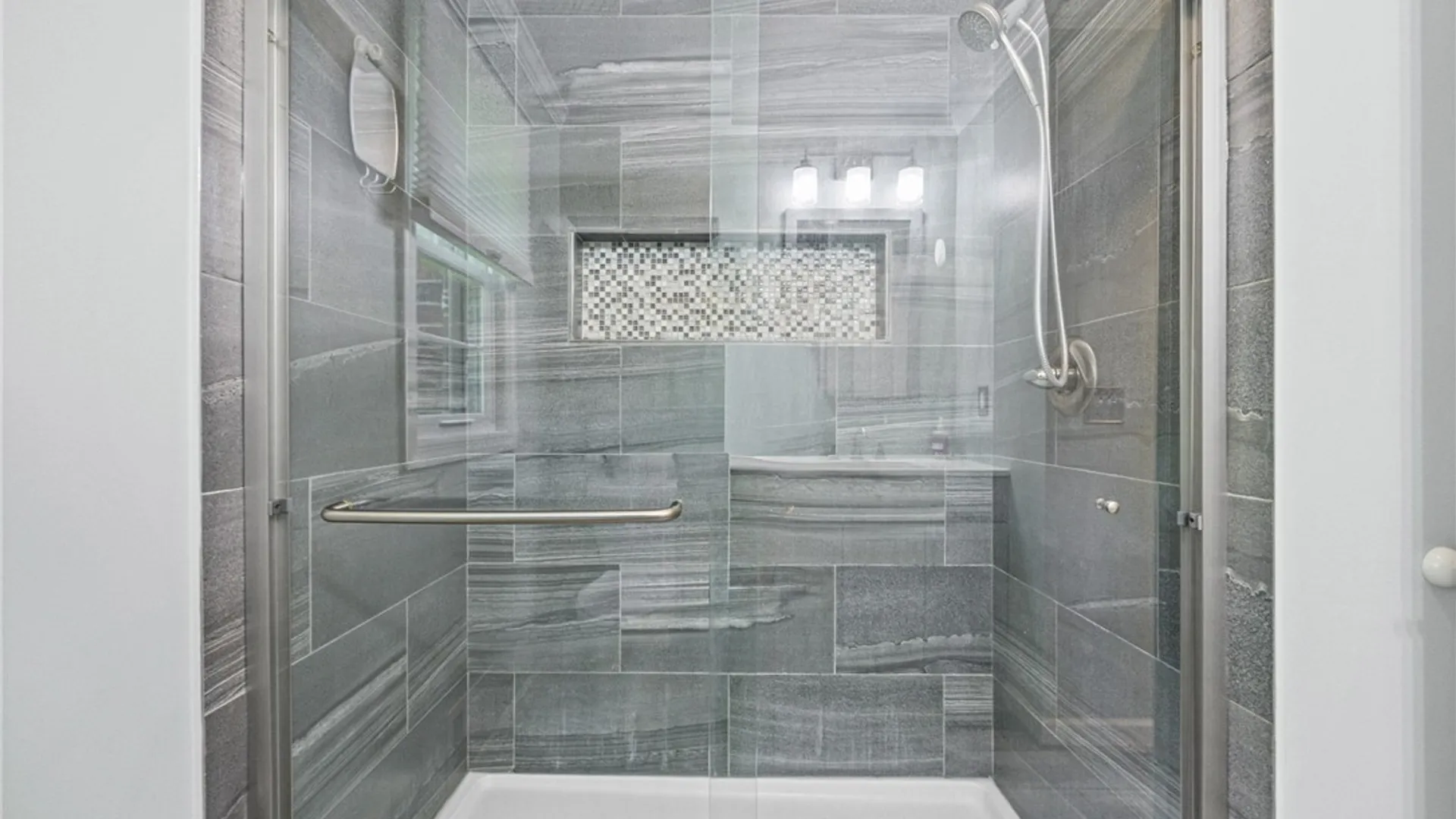 Property at 28 Beacon HI, Perinton, NY 14450 27