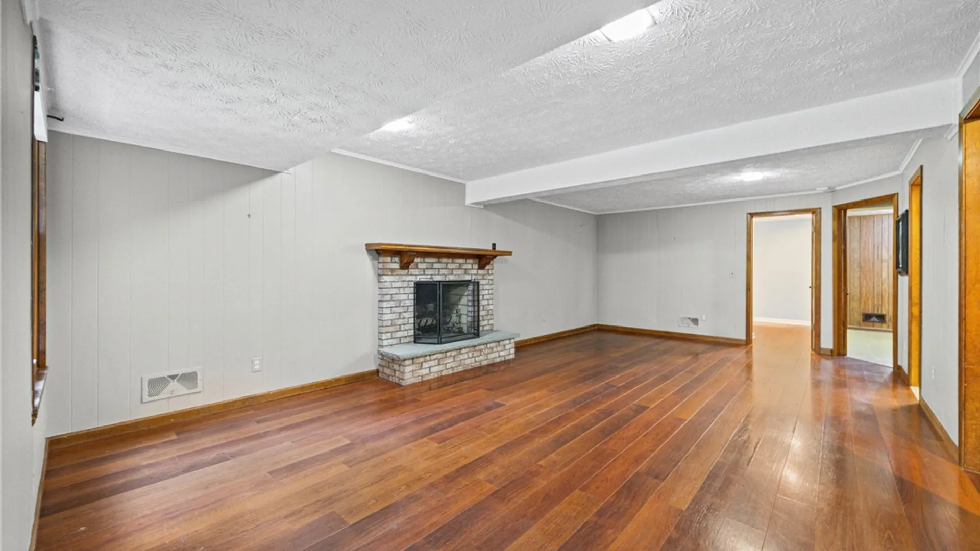 Property at 28 Beacon HI, Perinton, NY 14450 30