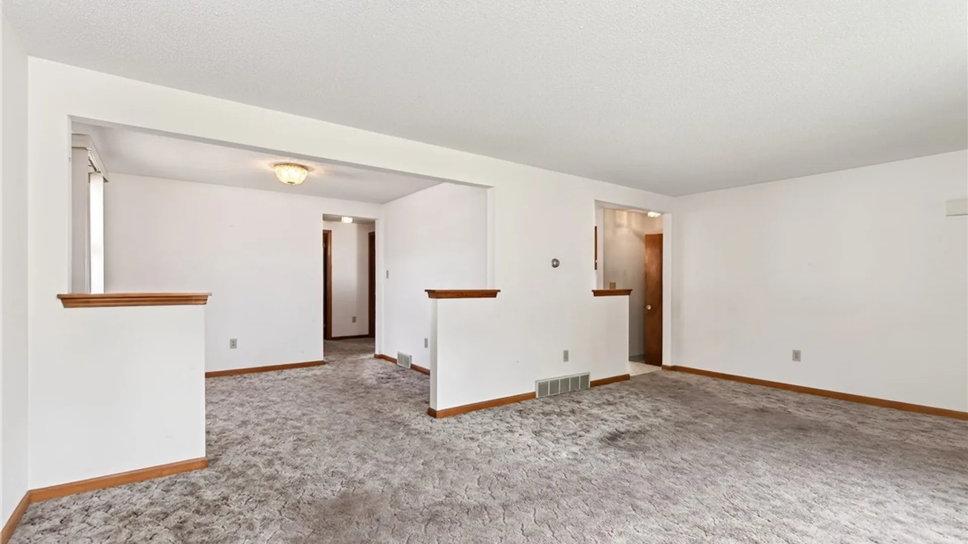 Property at 144 Hillpine Road, Cheektowaga, NY 14227 10