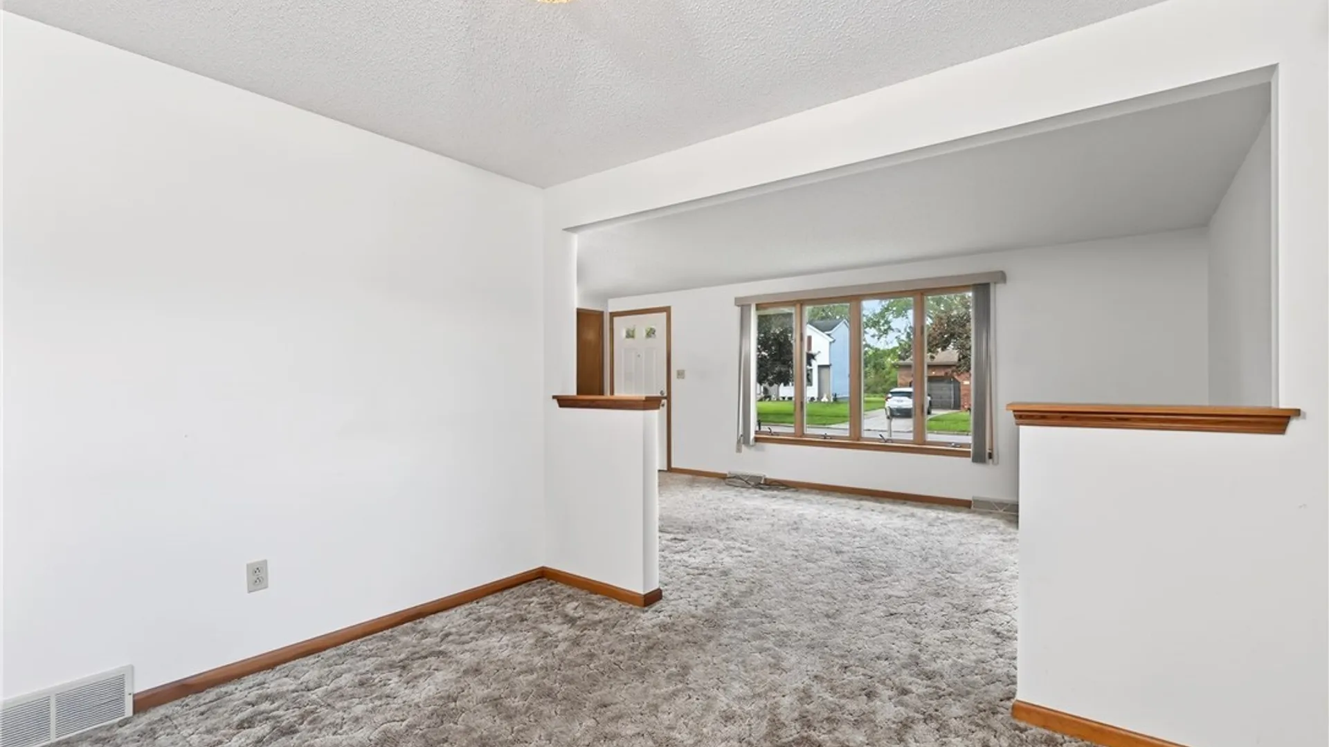Property at 144 Hillpine Road, Cheektowaga, NY 14227 12