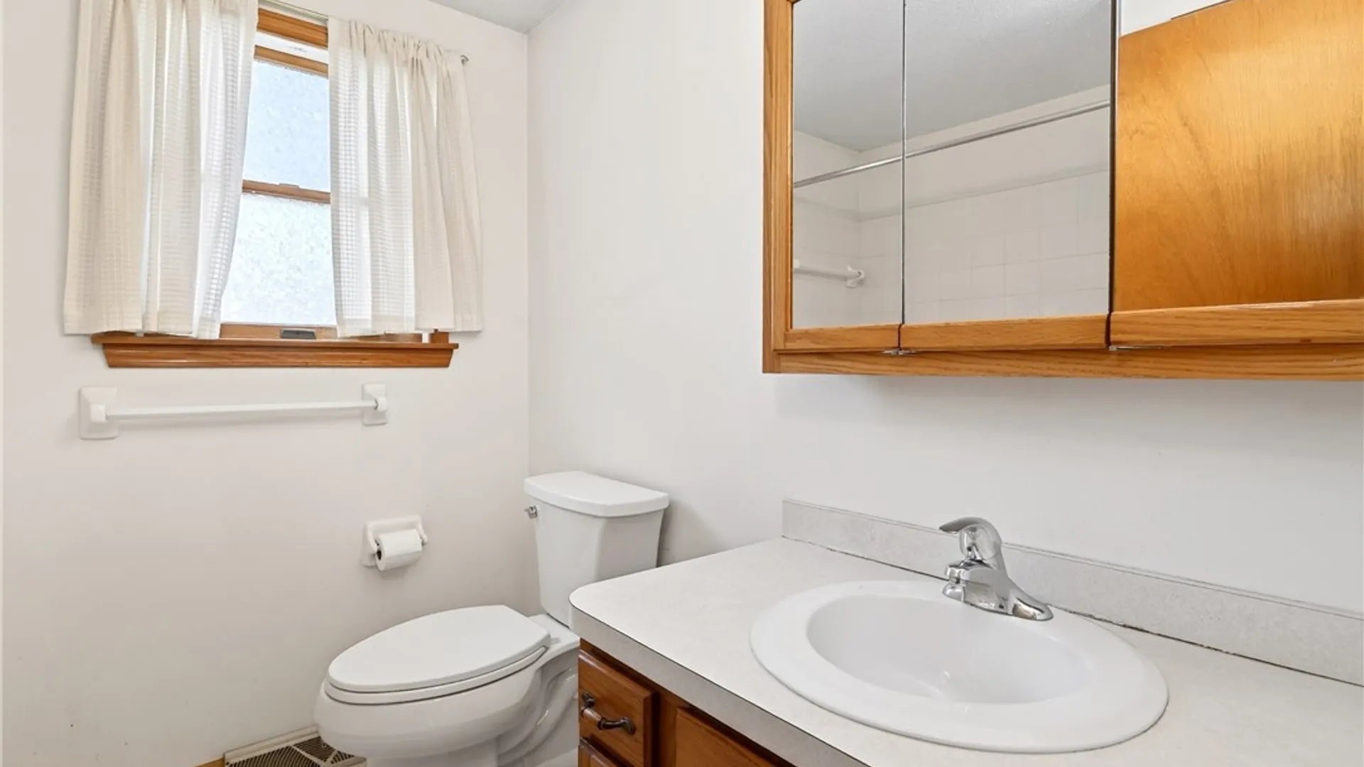 Property at 144 Hillpine Road, Cheektowaga, NY 14227 16