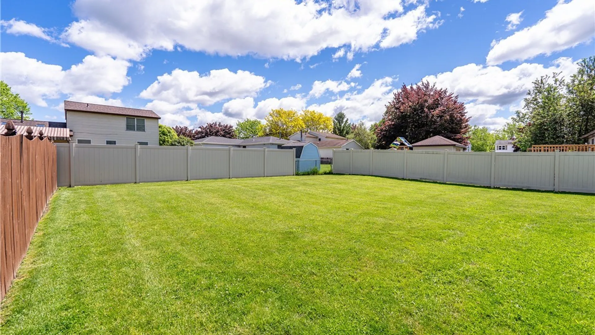 Property at 144 Hillpine Road, Cheektowaga, NY 14227 22