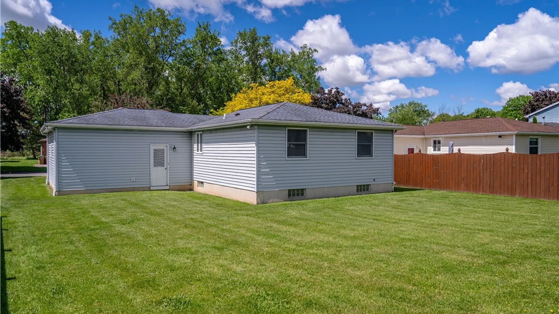 Property at 144 Hillpine Road, Cheektowaga, NY 14227 24