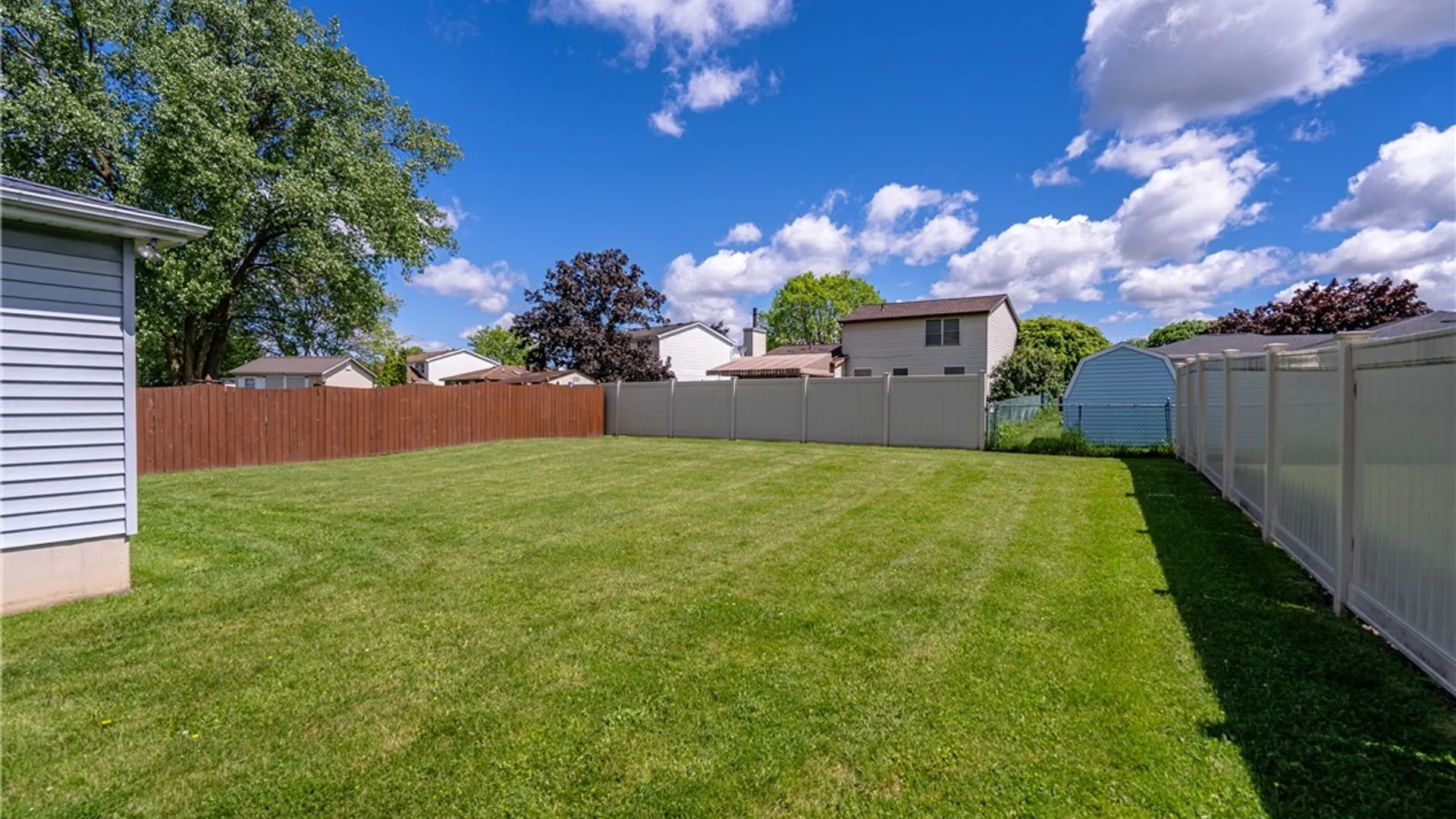 Property at 144 Hillpine Road, Cheektowaga, NY 14227 25