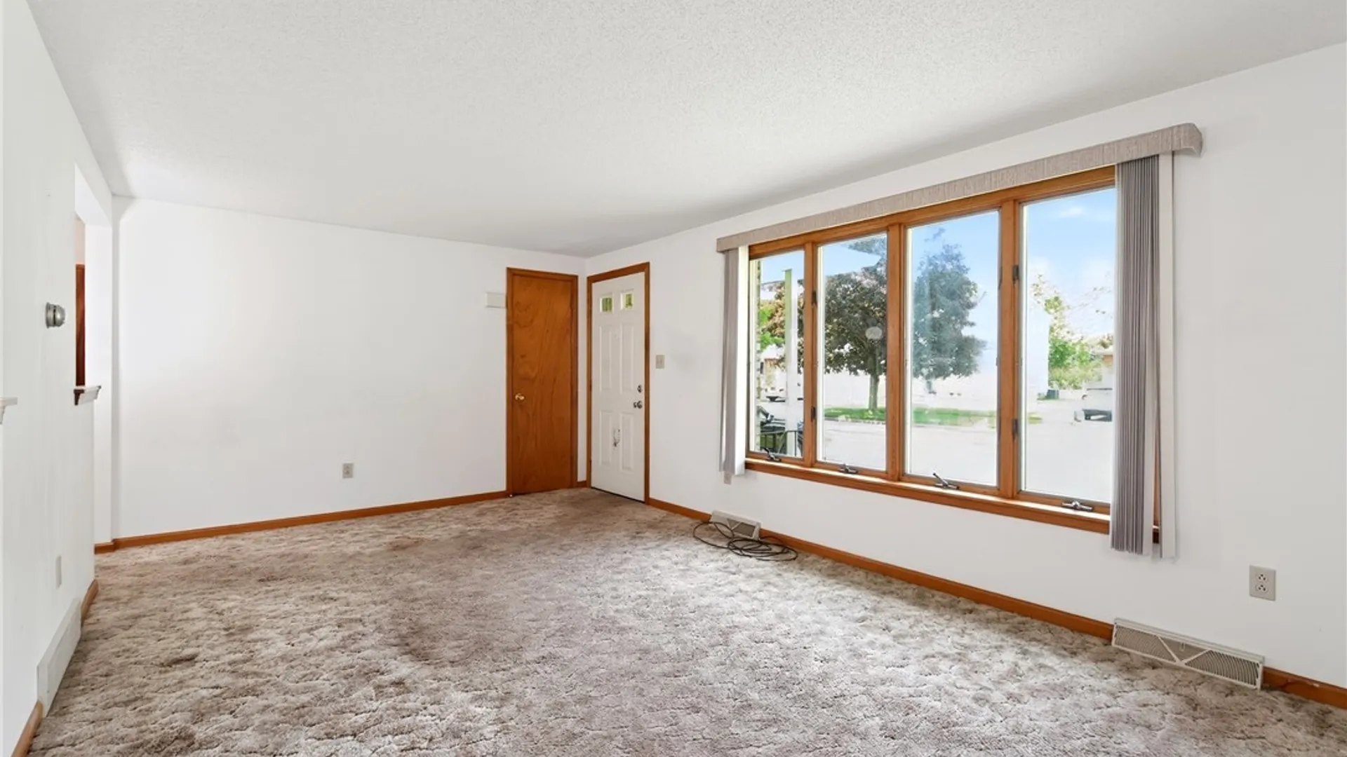 Property at 144 Hillpine Road, Cheektowaga, NY 14227 5