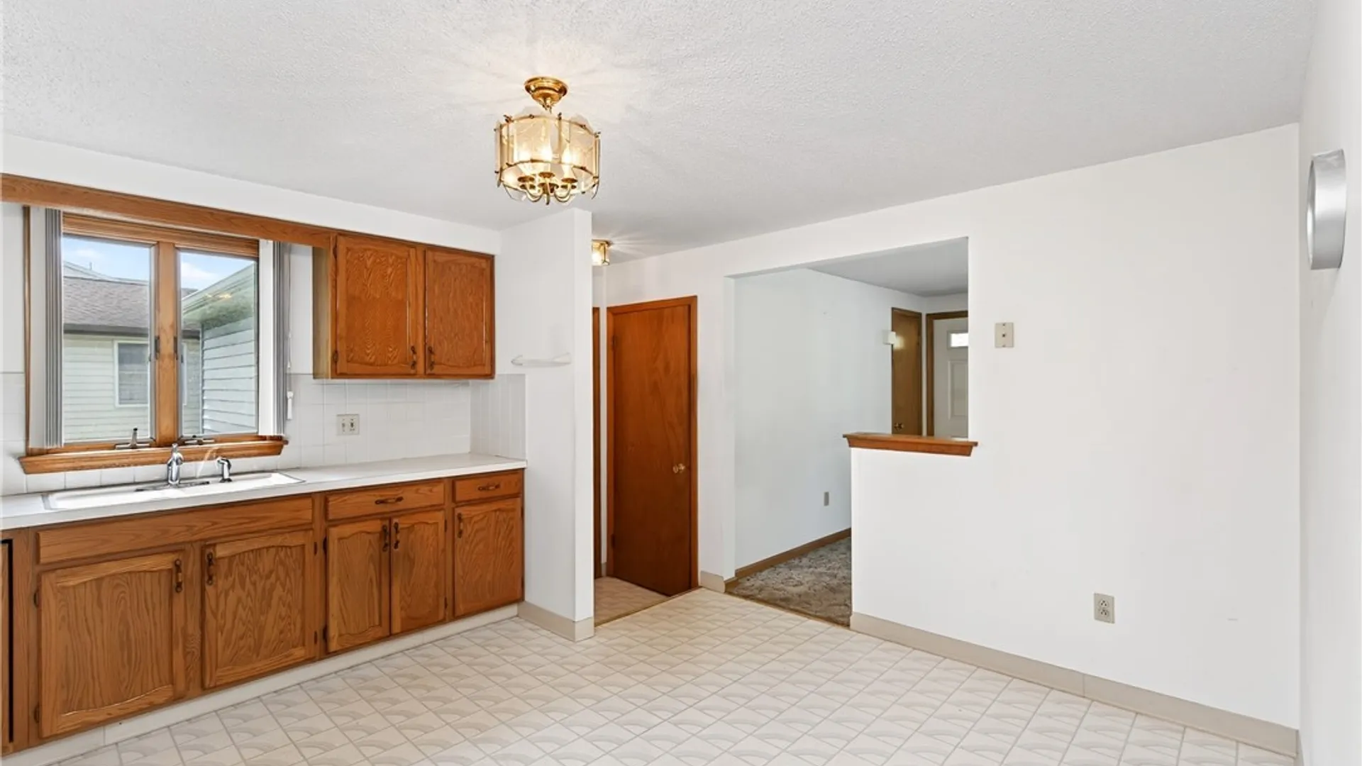Property at 144 Hillpine Road, Cheektowaga, NY 14227 8