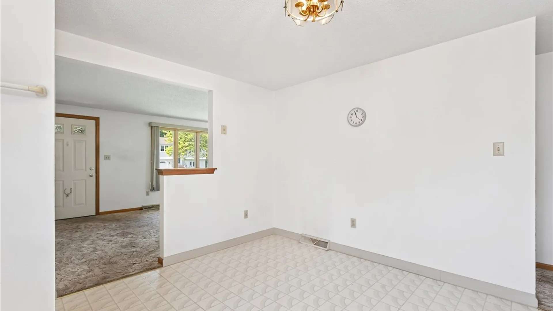 Property at 144 Hillpine Road, Cheektowaga, NY 14227 9