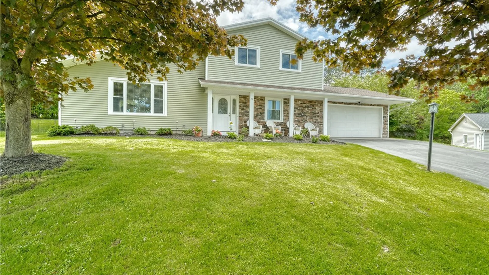 Property at 27 Center Crossing Crossing, Perinton, NY 14450 3