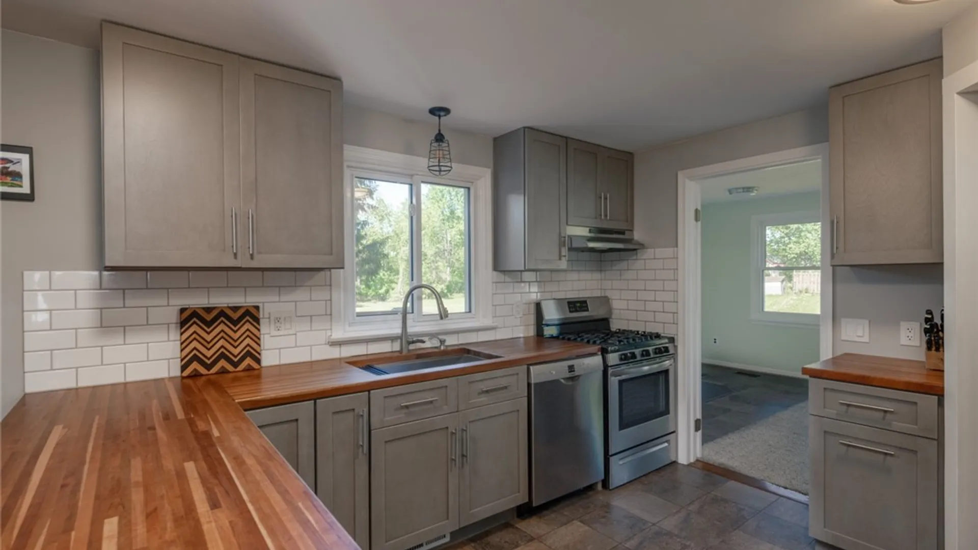 Property at 962 Martin Road, Henrietta, NY 14586 11