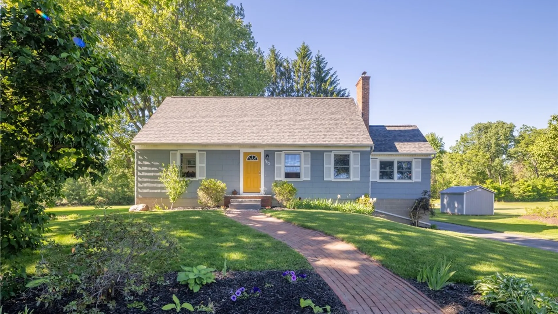 Property at 962 Martin Road, Henrietta, NY 14586 3