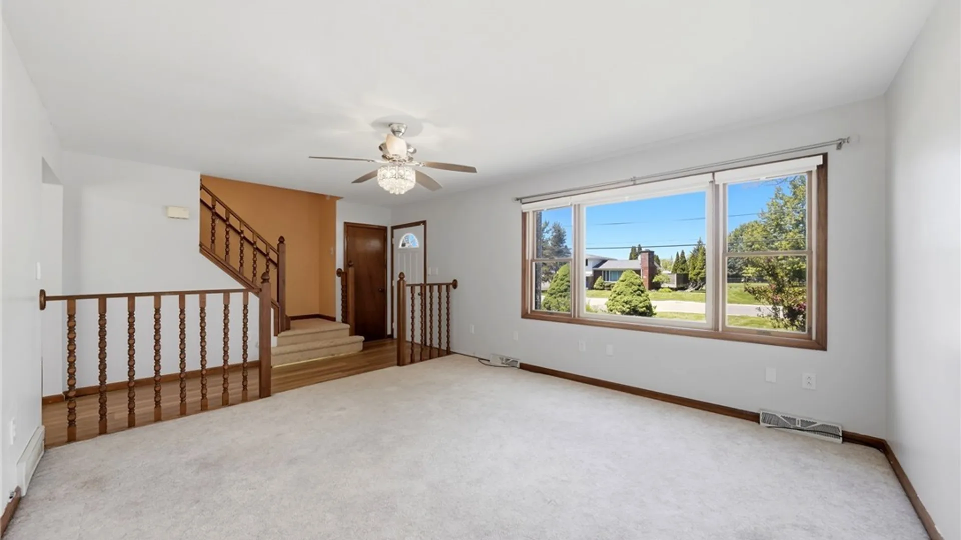Property at 555 Lakeview Avenue, Orchard Park, NY 14127 3
