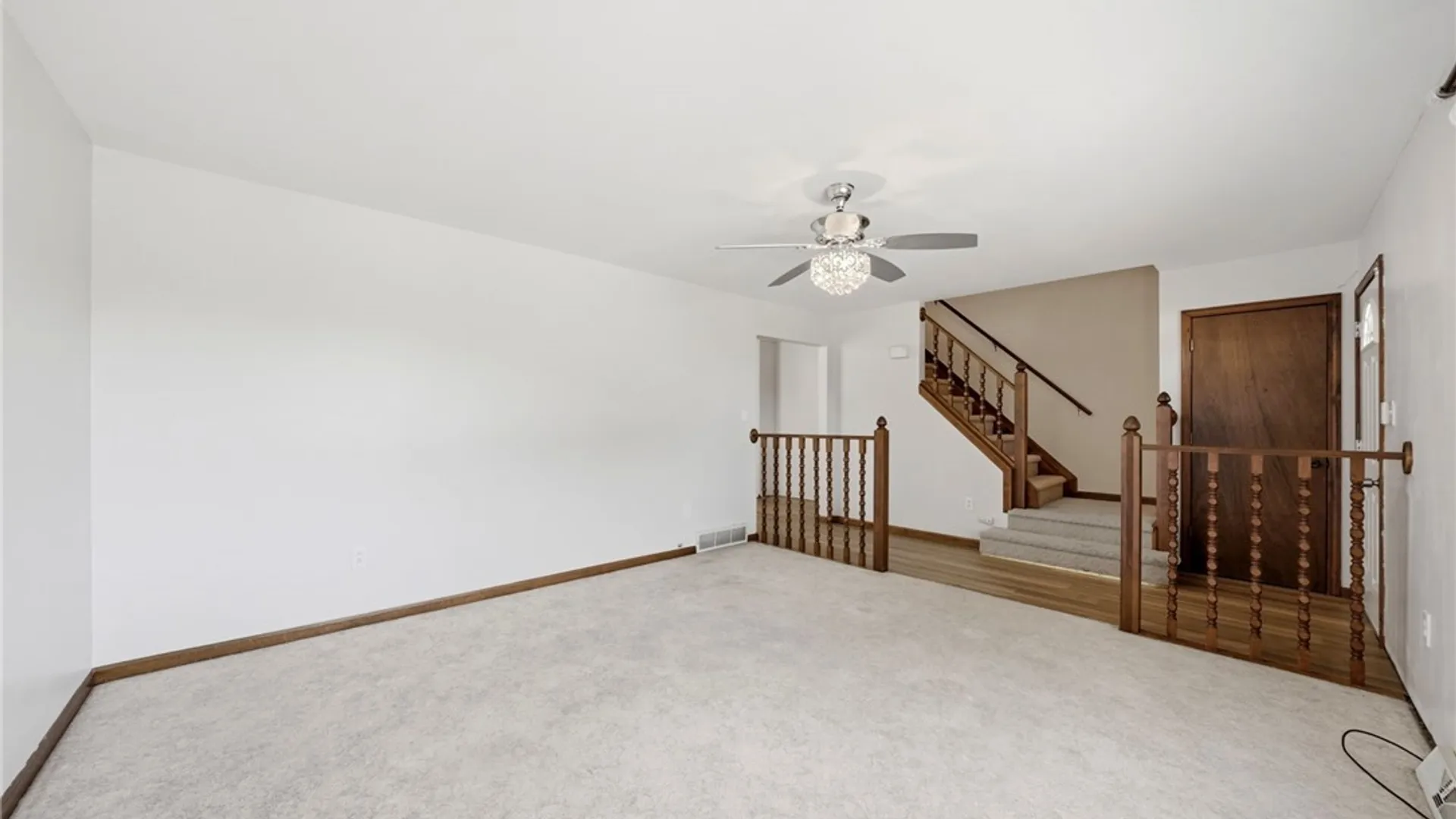 Property at 555 Lakeview Avenue, Orchard Park, NY 14127 4