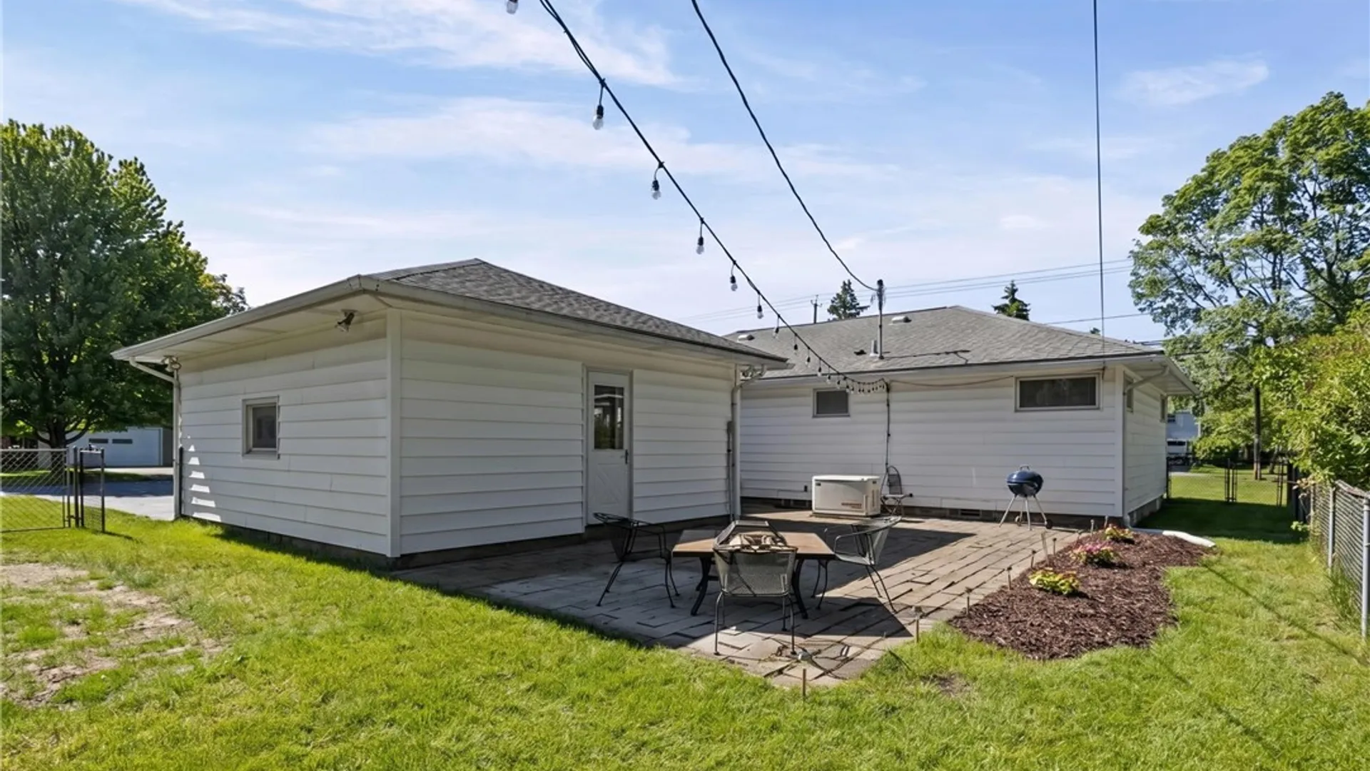 Property at 400 Noridge Dr, Irondequoit, NY 14622 33