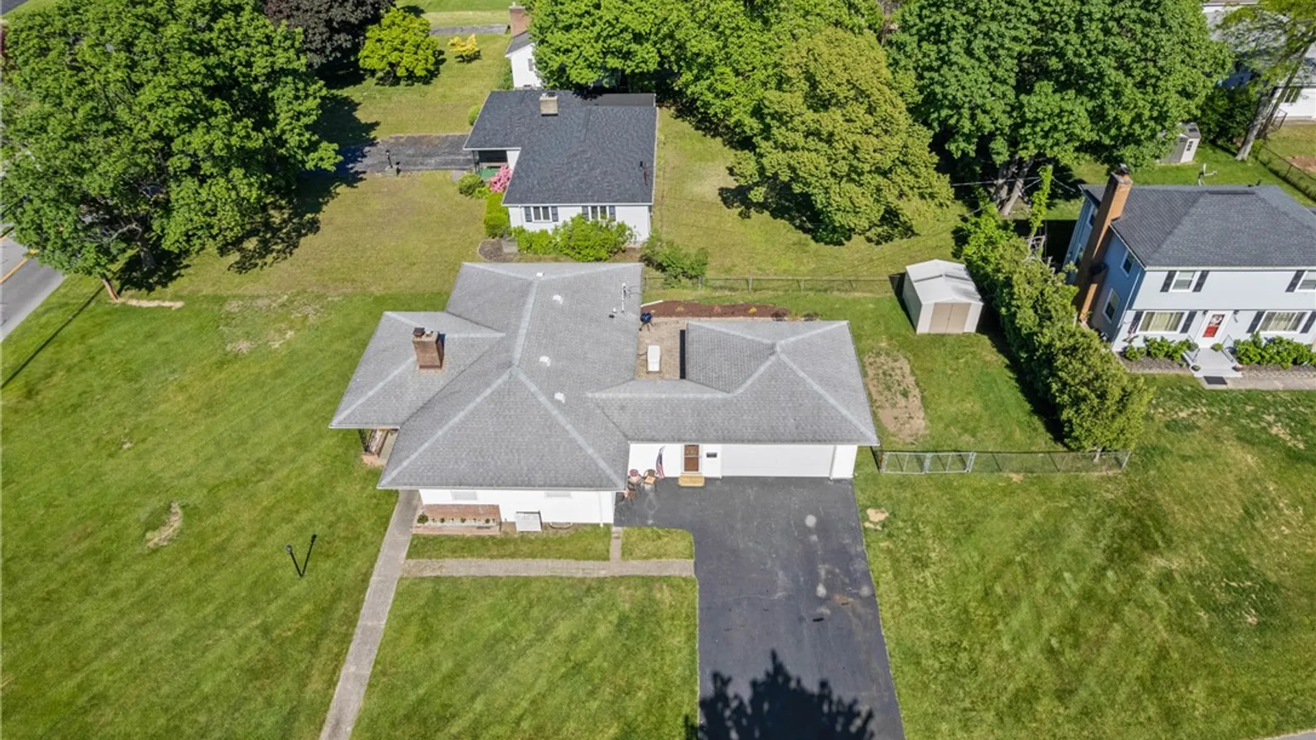 Property at 400 Noridge Dr, Irondequoit, NY 14622 37