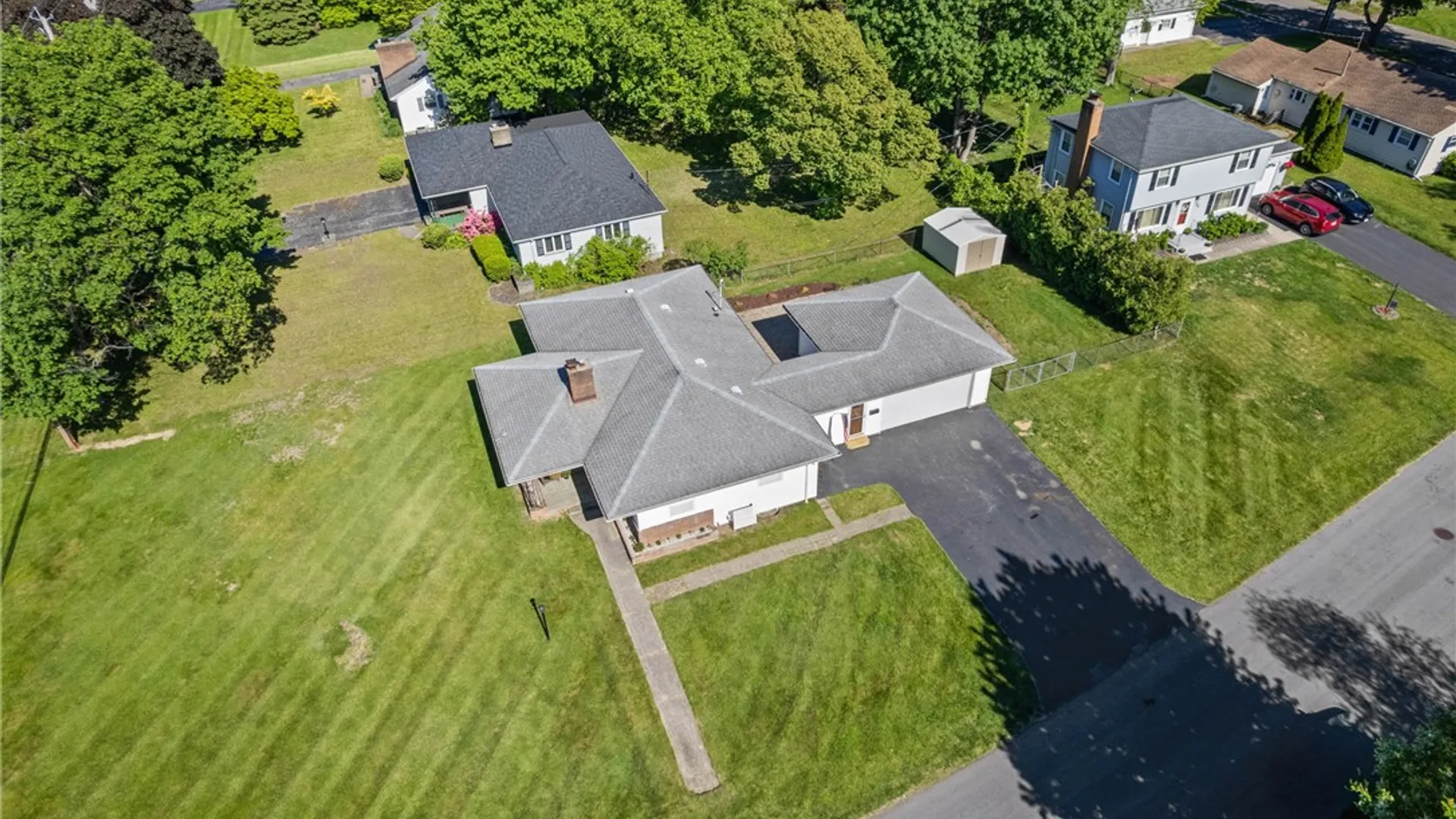 Property at 400 Noridge Dr, Irondequoit, NY 14622 38
