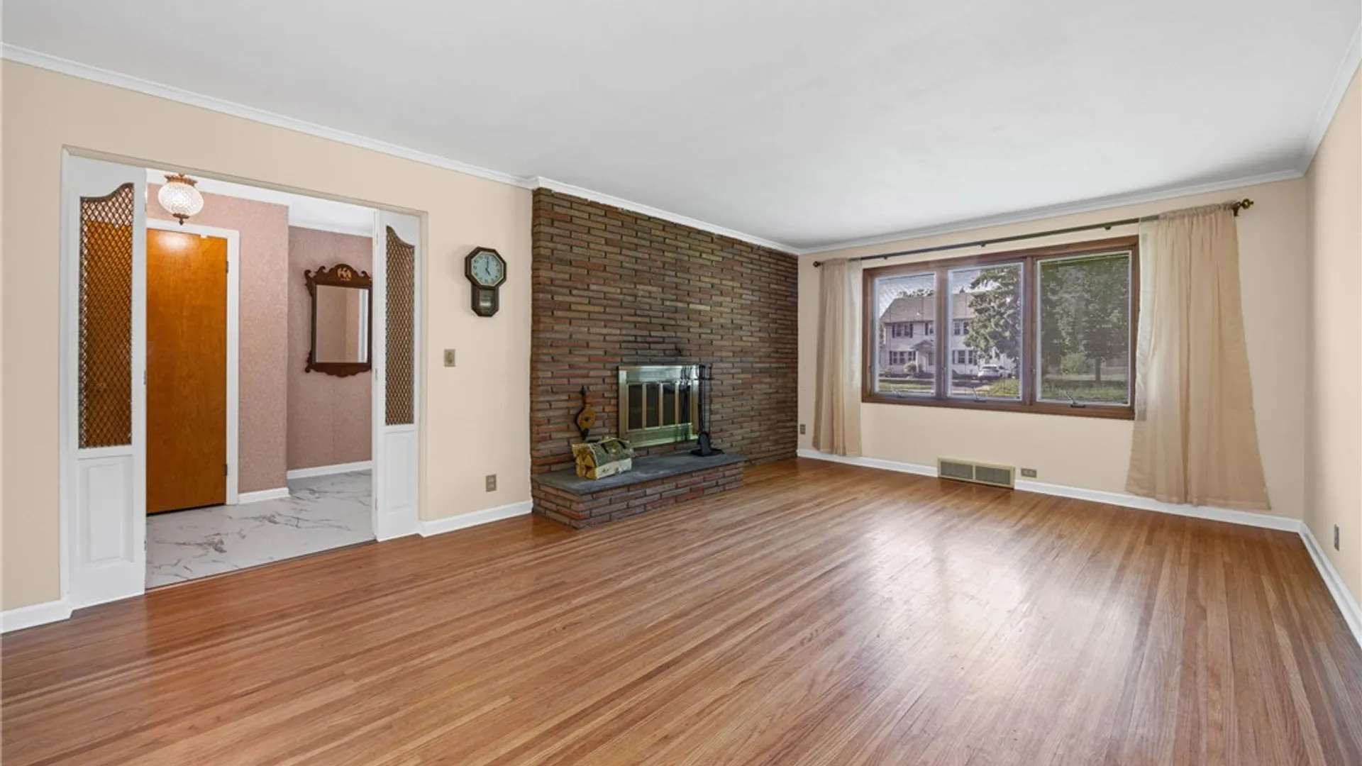 Property at 400 Noridge Dr, Irondequoit, NY 14622 6