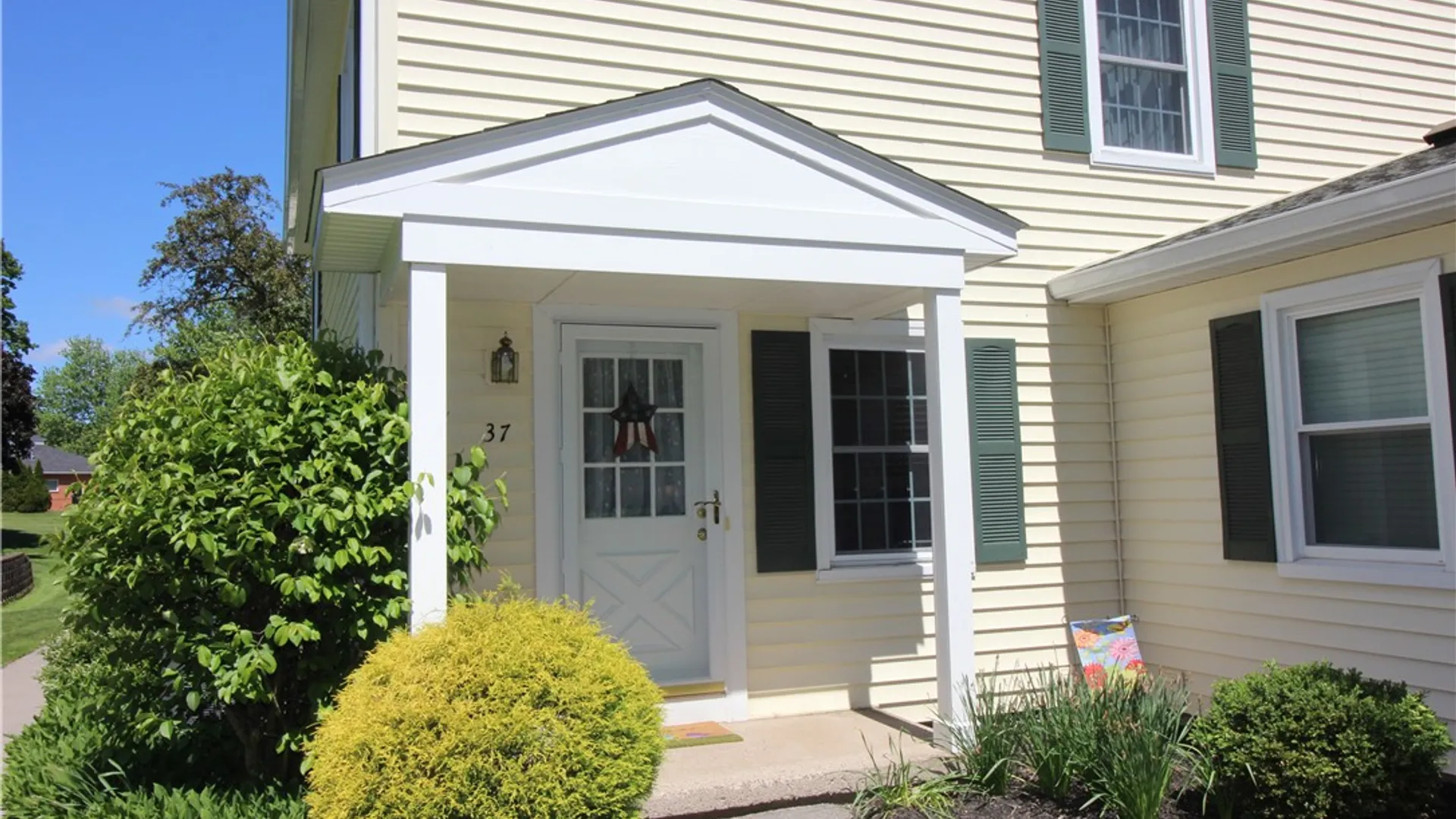 Property at 37 Heron Way, Perinton, NY 14450 23