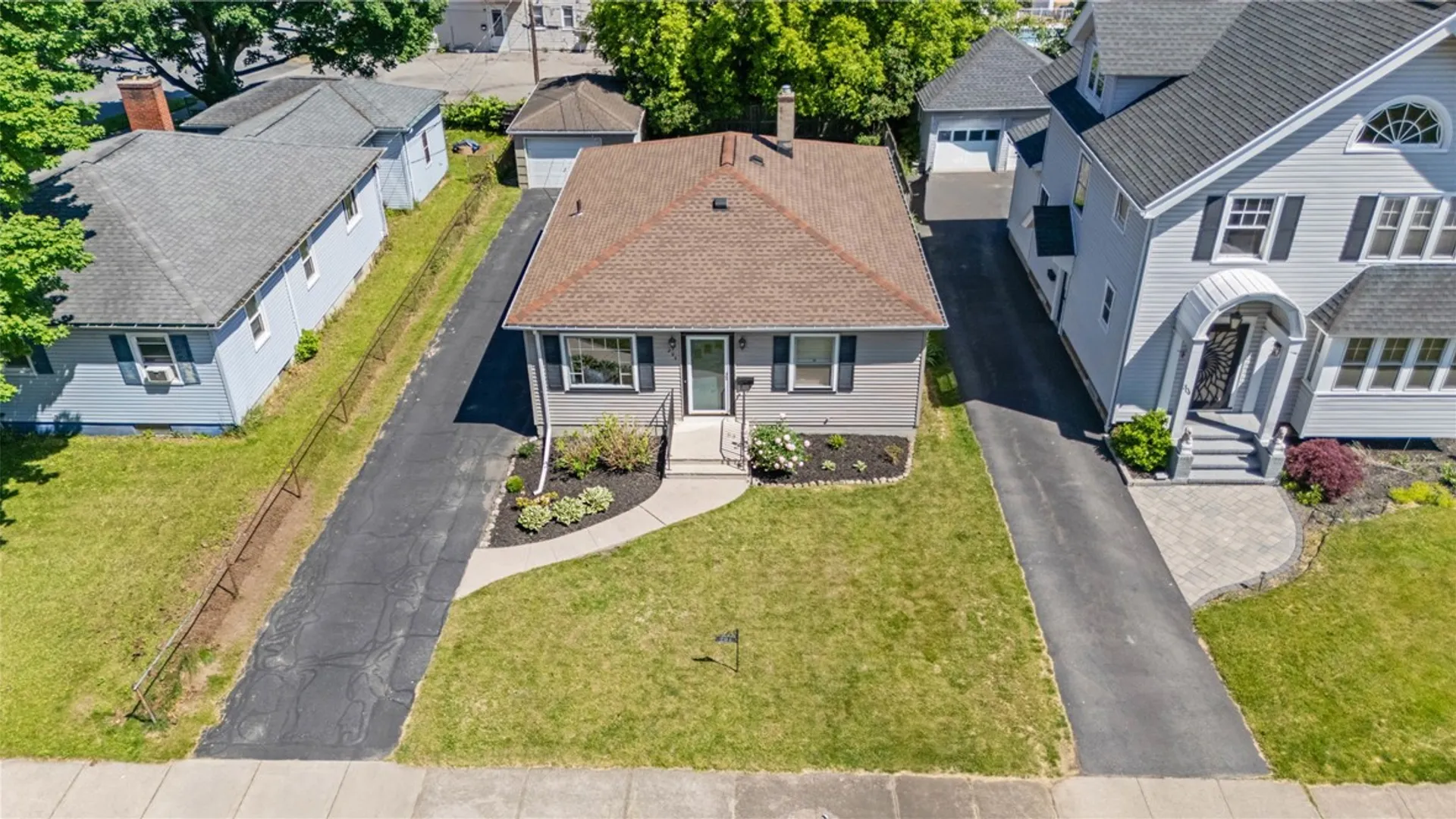Property at 294 Hurstbourne Rd, Irondequoit, NY 14609 34