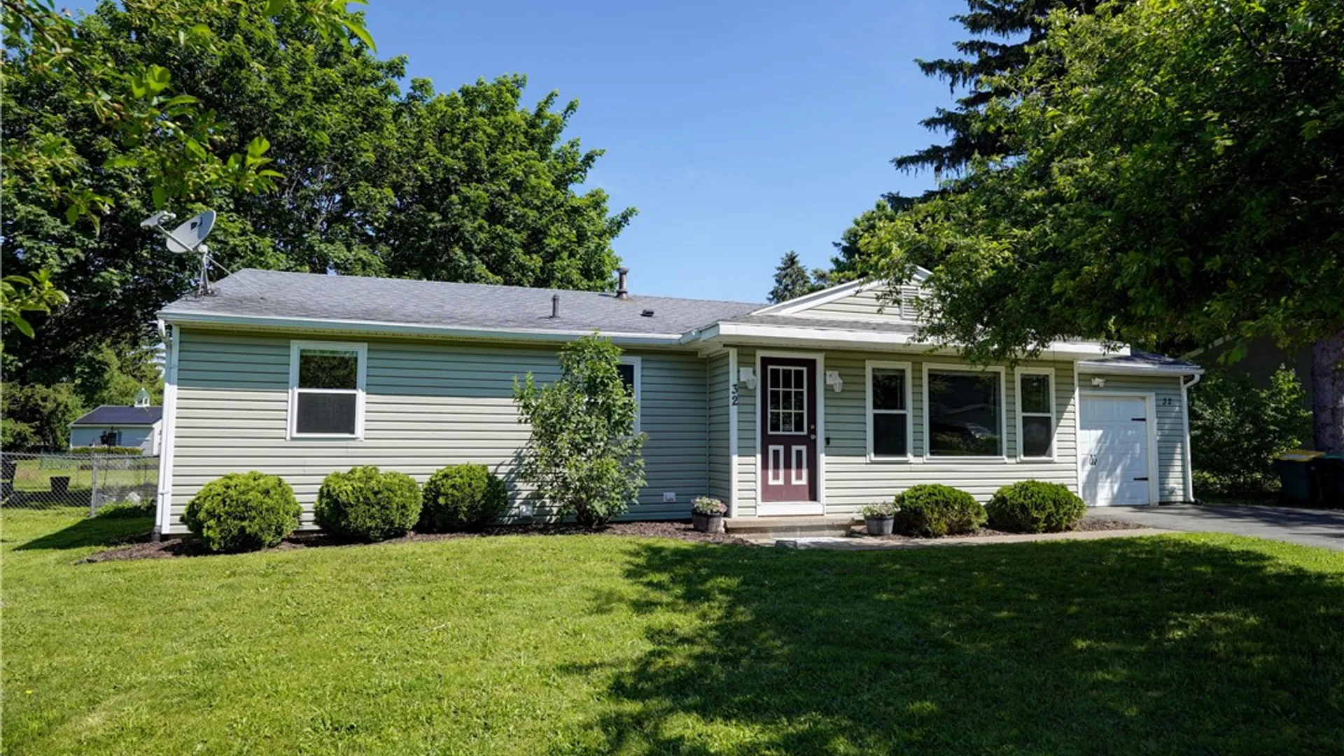 Property at 32 New Gate Drive, Henrietta, NY 14467 31
