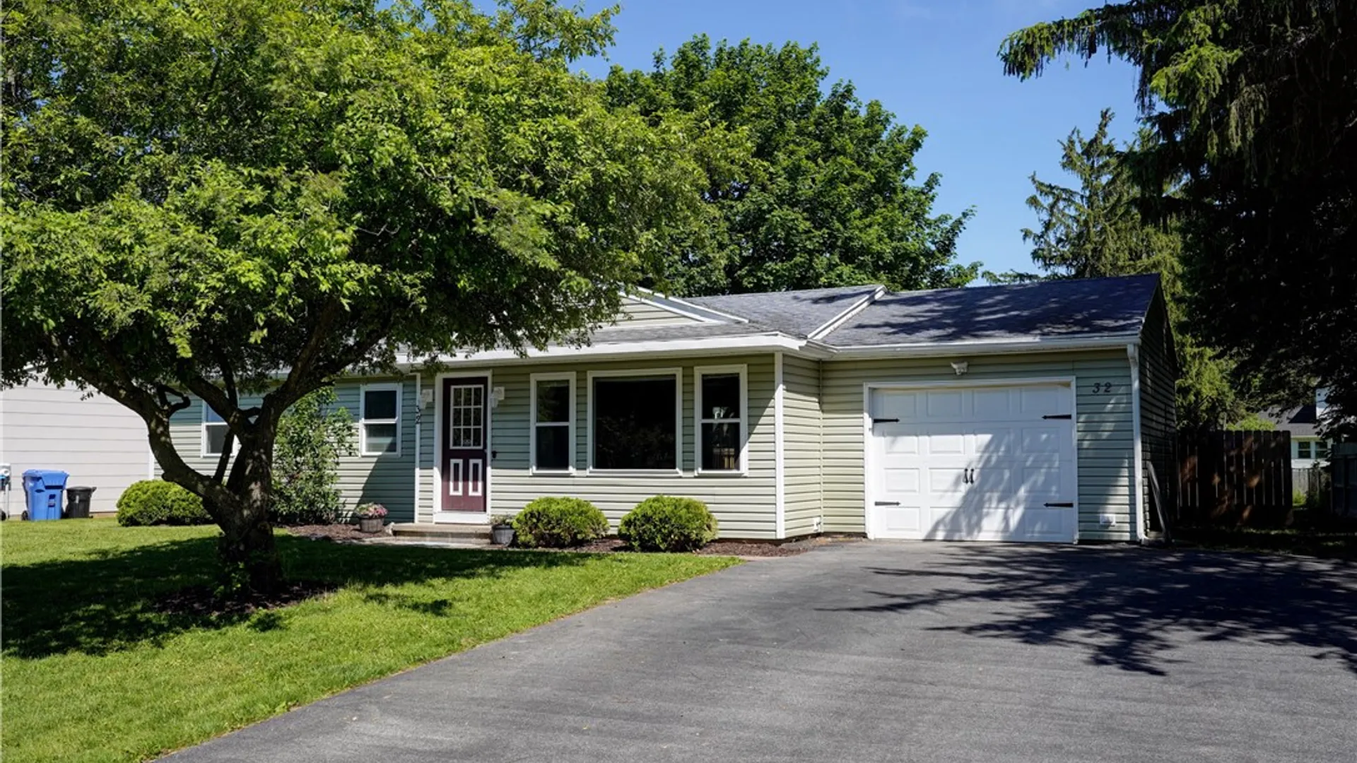 Property at 32 New Gate Drive, Henrietta, NY 14467 32