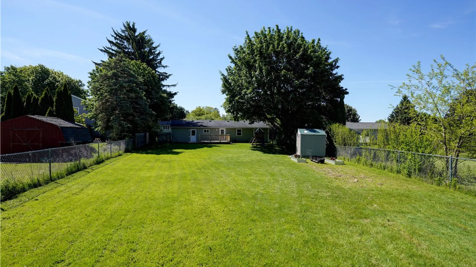 Property at 32 New Gate Drive, Henrietta, NY 14467 39