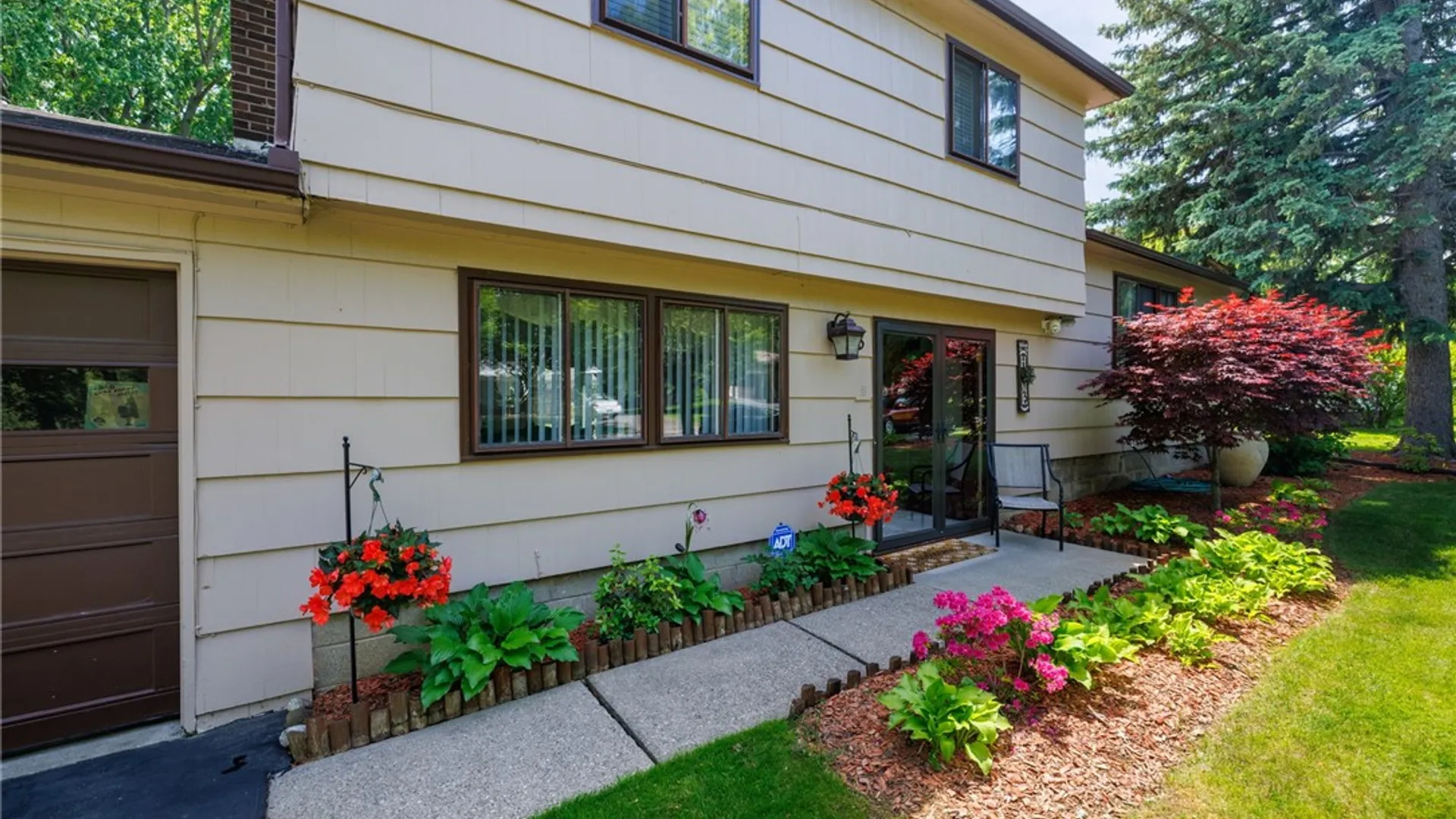 Property at 53 Echo St, Irondequoit, NY 14609 4
