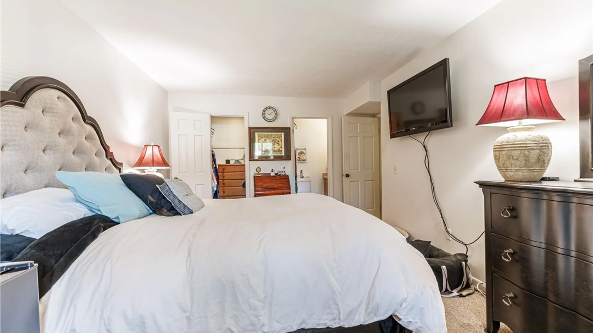 Property at 29 Great Wood Court, Perinton, NY 14450 15