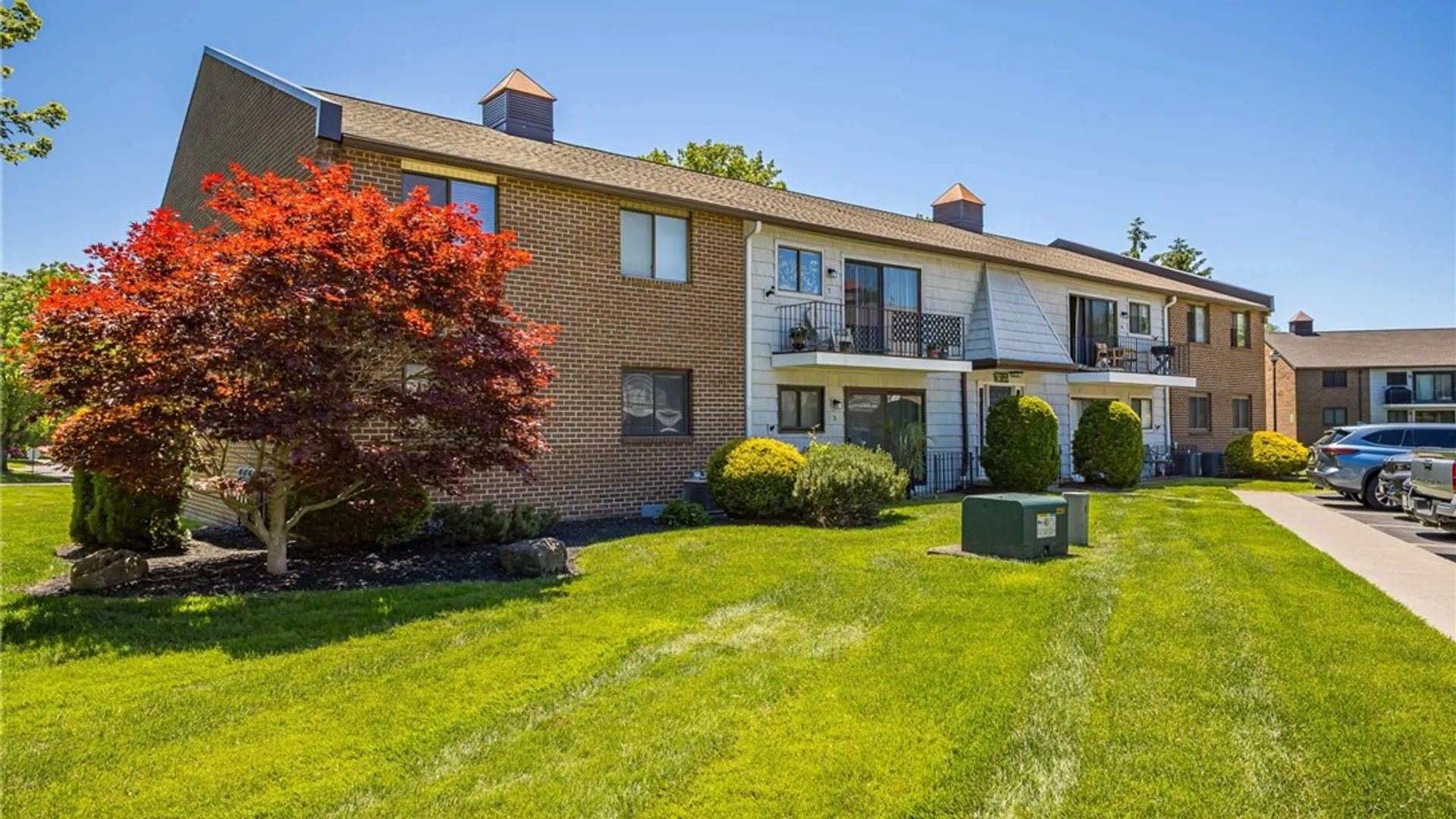 Property at 29 Great Wood Court, Perinton, NY 14450 2