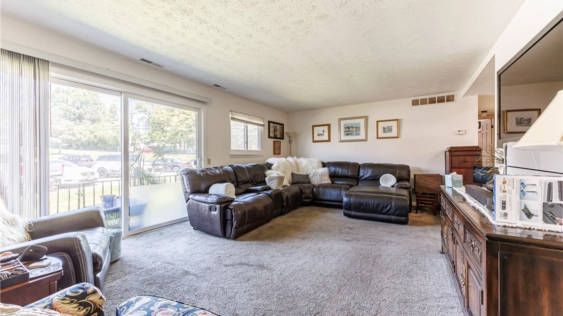 Property at 29 Great Wood Court, Perinton, NY 14450 9