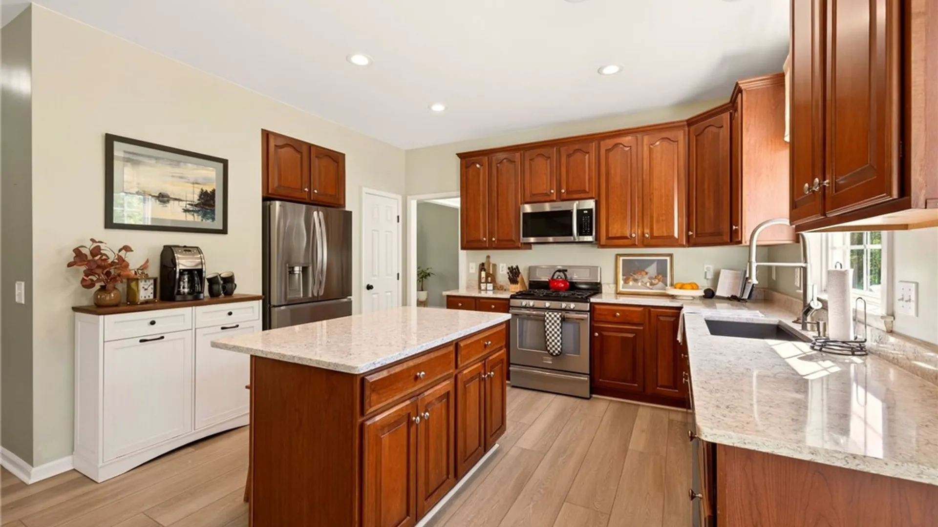 Property at 6929 Proximity Lane, Victor, NY 14564 11