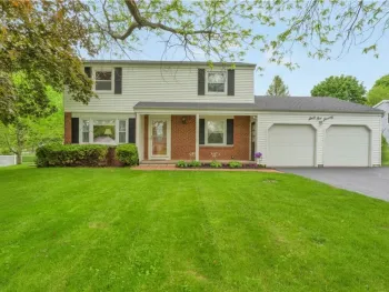 6170 Deerfield Drive, Farmington, NY 14425