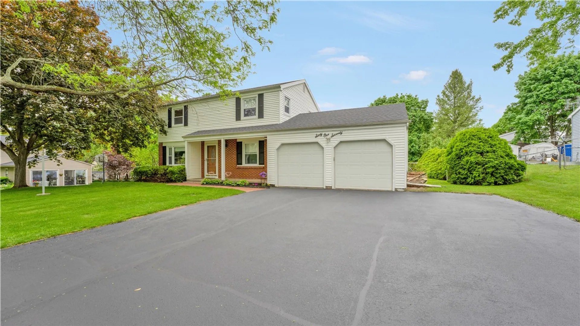 Property at 6170 Deerfield Drive, Farmington, NY 14425 3