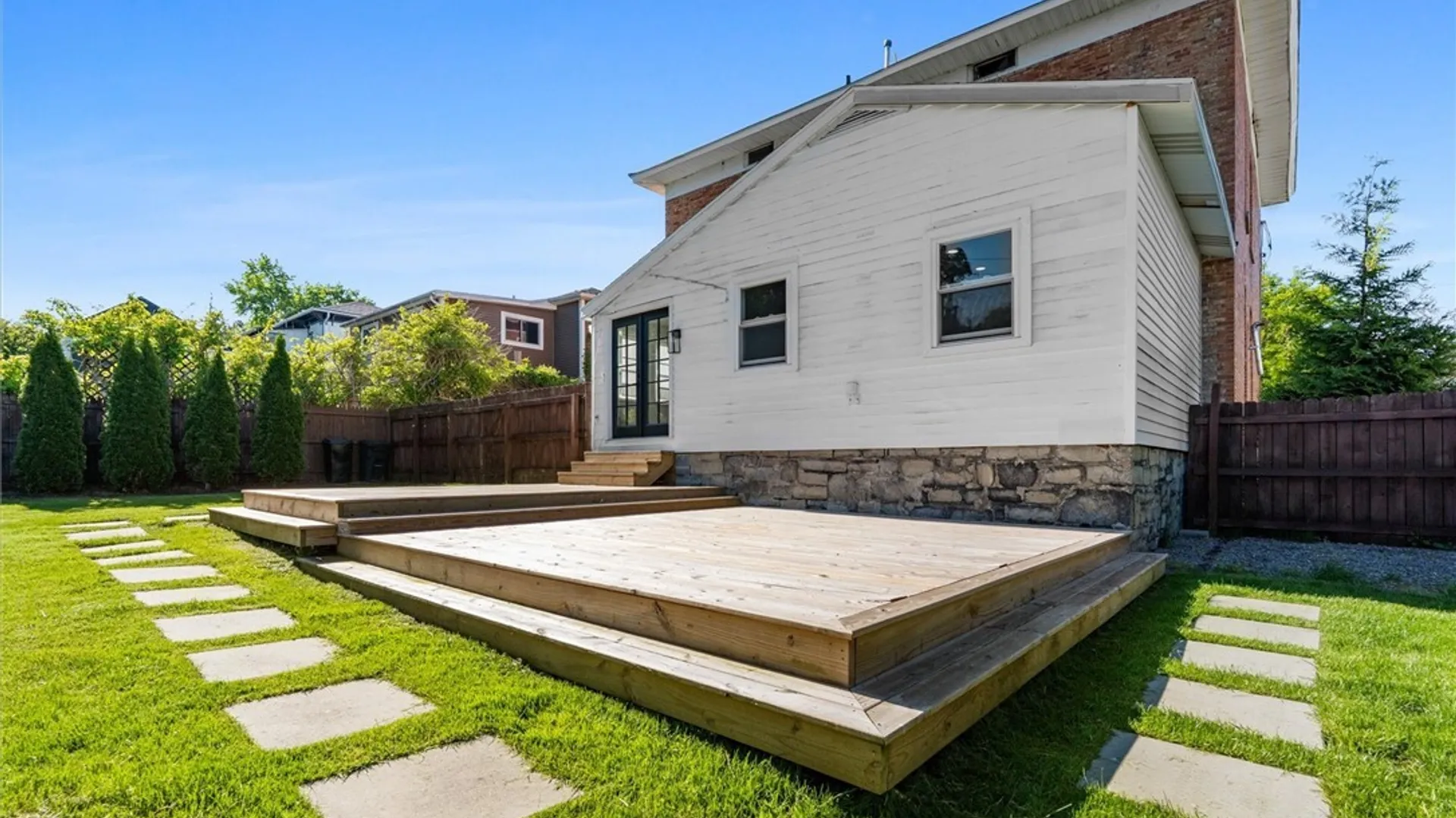 Property at 27 Elizabeth Street, Auburn, NY 13021 38