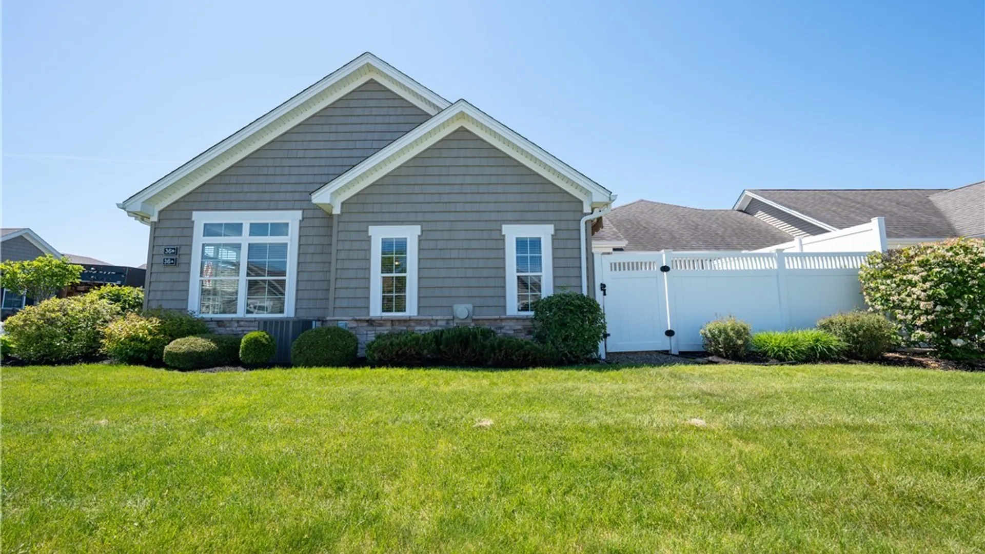 Property at 5665 Southwestern Boulevard, Hamburg, NY 14075 44
