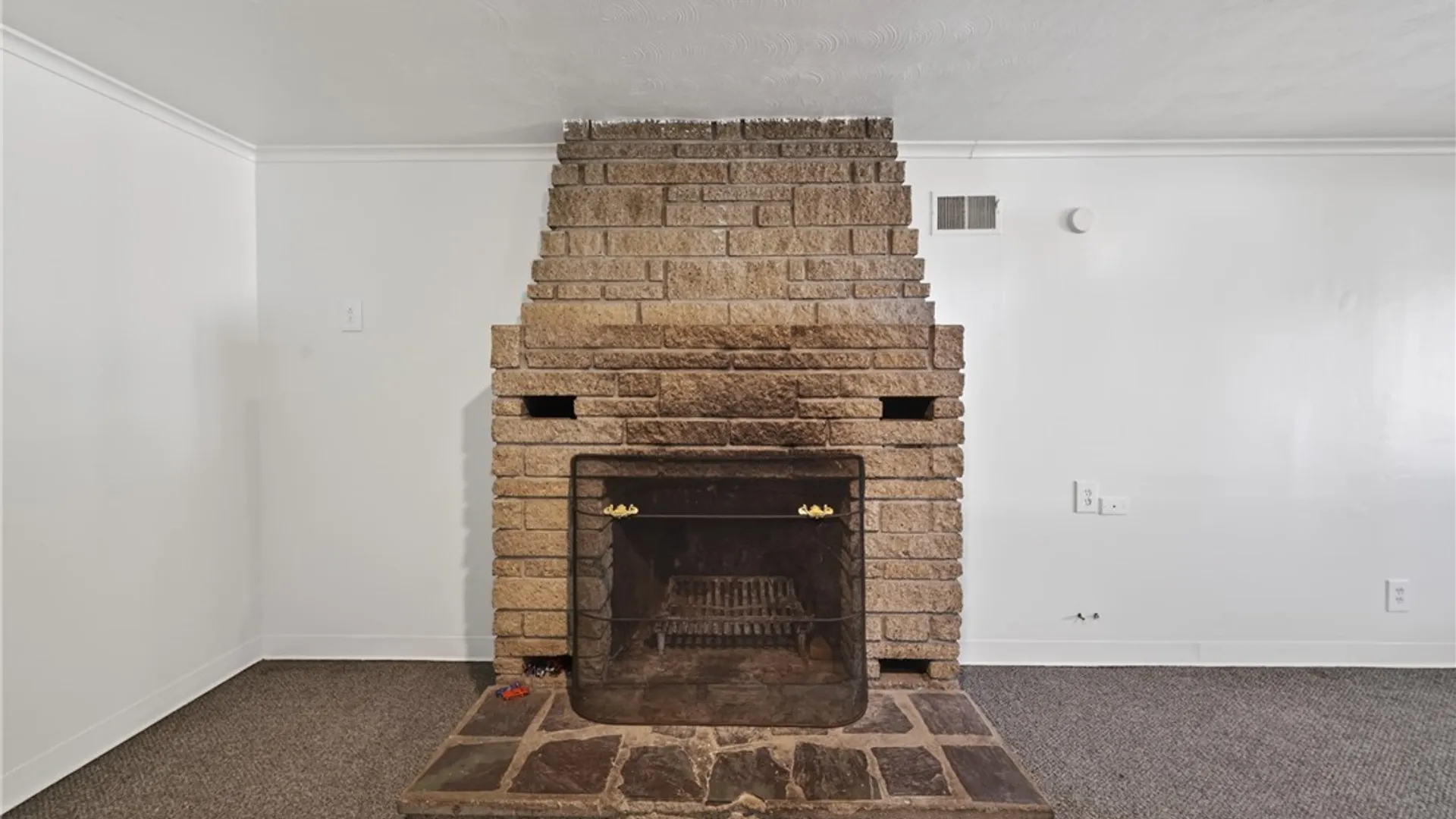 Property at 100 Fieldcrest Drive, Camillus, NY 13031 26